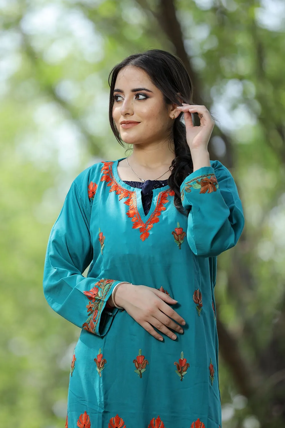 Exotic Green Colour Cotton Kurti With Kashmiri Motifs With Latest Fashion Trend.