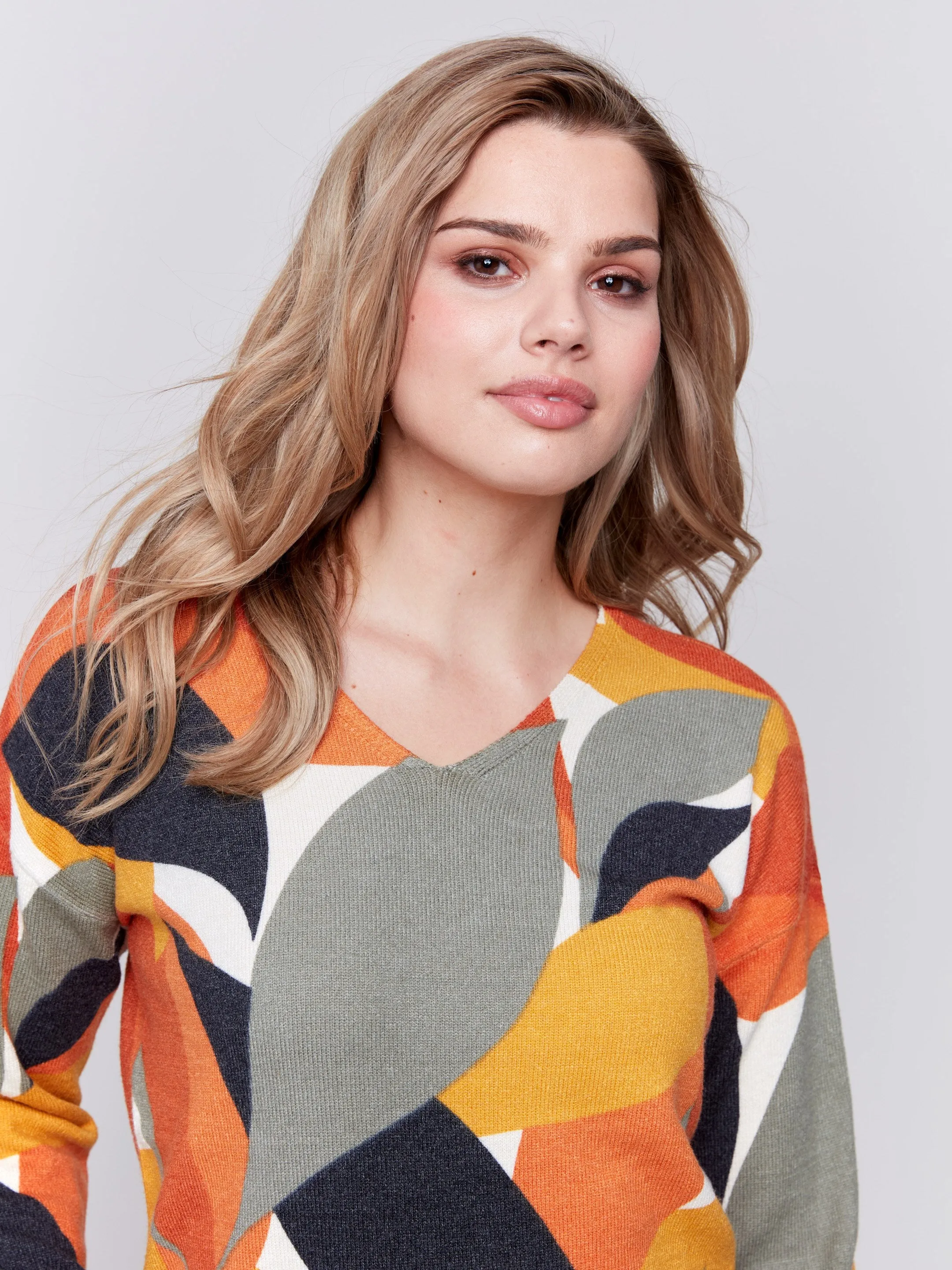 Printed Plush Knit V-Neck Sweater - Spruce