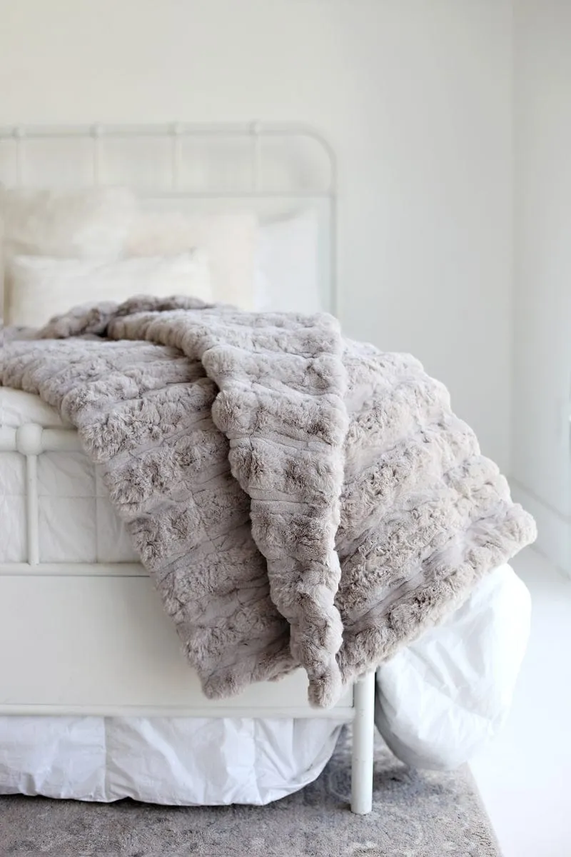 Ultra Sorbet Silver Cloud Blanket